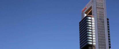 Torre Cepsa en el Paseo de la Castellana de Madrid.