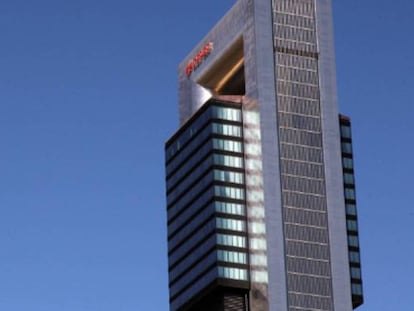 Torre Cepsa en el Paseo de la Castellana de Madrid.