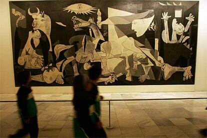 El <i>Gernika</i> de Picasso se expone en el Museo Reina Sofía de Madrid.