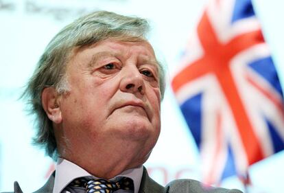 El exministro Kenneth Clarke en un acto en Bogotá, en febrero de 2015.