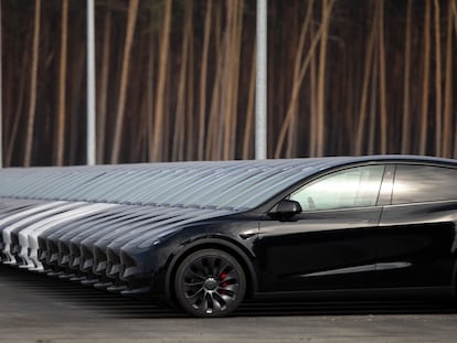 Coches de Tesla en la fábrica de Gruenheide (Alemania)