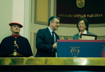 Javier de Andrés, junto a Ana María Vidal-Abarca en el acto de hoy.