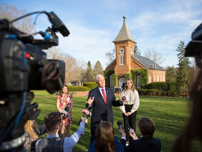 El exvicepresidente Mike Pence, en una comparecencia ante periodistas la semana pasada en la Universidad Washington and Lee, en Lexington (Virginia).