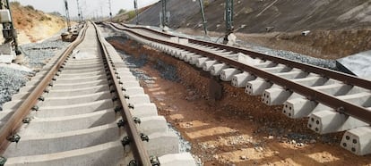 Estado en que quedó el trazado de la línea de alta velocidad Madrid-Valencia en el entorno del túnel de Chiva.