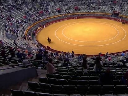 Tarde de toros en la plaza madrileña de Vistalegre, durante la pasada Feria de San Isidro.