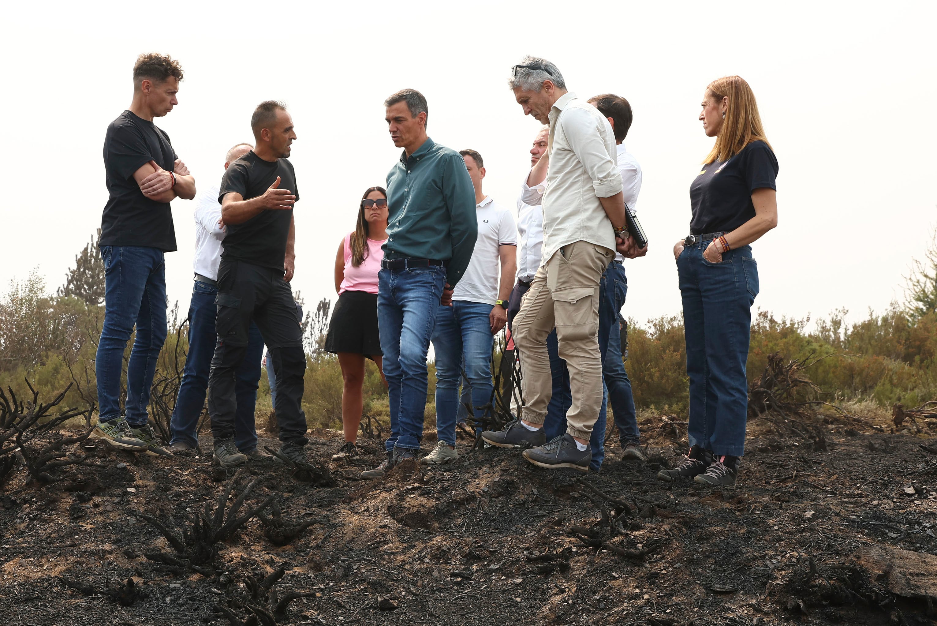 El PP reclama medios sin precedentes al Gobierno para intentar tapar su propia gestión de la crisis de los incendios 