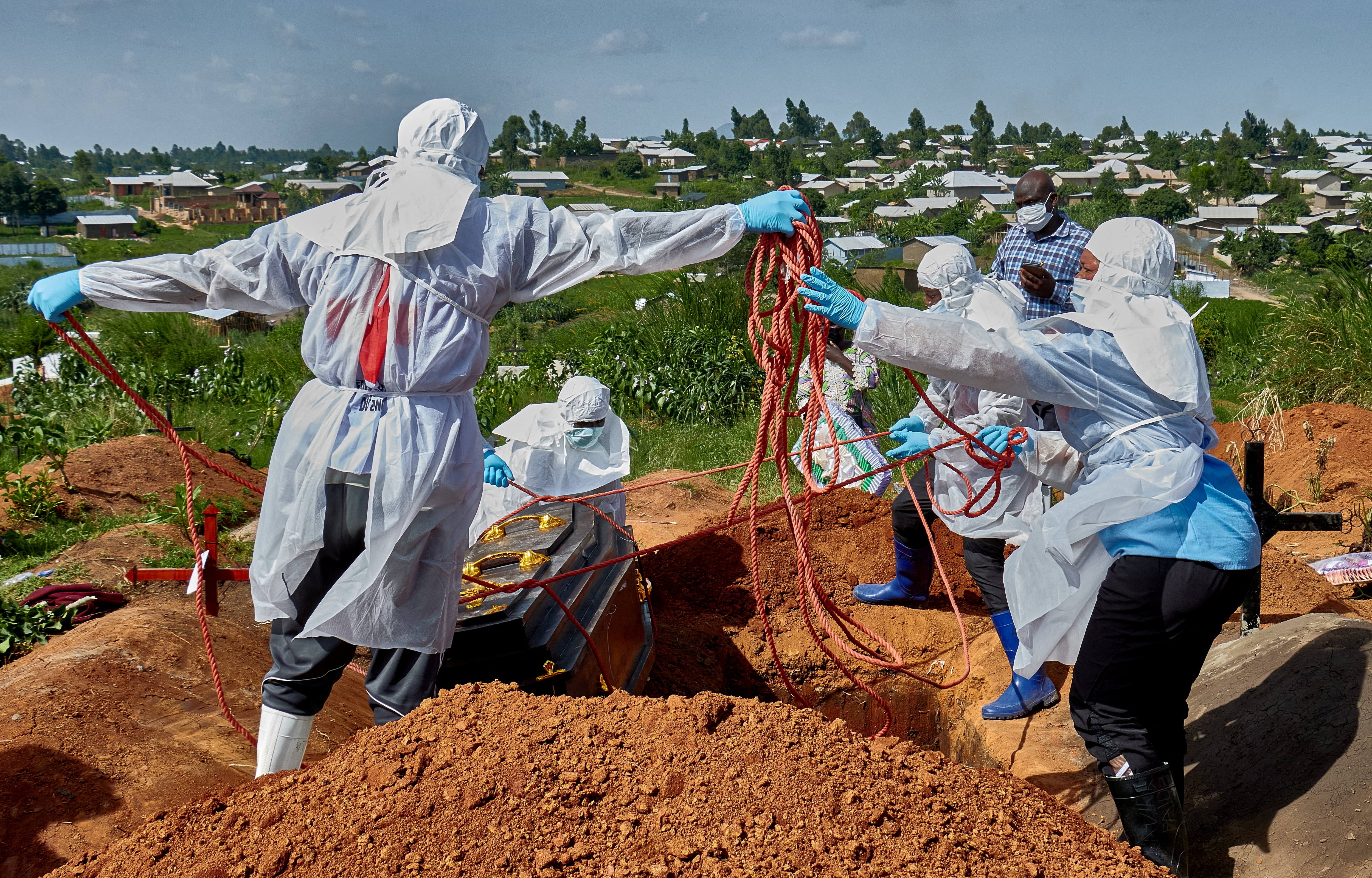 “Murió mientras salvaba vidas”: el ébola golpea también a los sanitarios en República Democrática del Congo