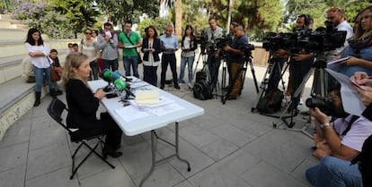 La magistrada en excedencia, Victoria Rosell, candidata de Podemos, durante la rueda de prensa que ofreció este viernes.