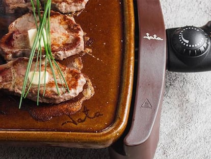 Cocinar sano y rico en una plancha de barro