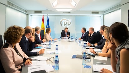 Feijóo preside el comité de dirección del PP, esta mañana en la sede de la calle de Génova en Madrid.