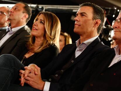 Pedro Sánchez y Susana Díaz, en un acto del PSOE este lunes en Granada.