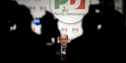 El secretario general del PD, Pier Luigi Bersani, interviene durante una rueda de prensa, el pasado 2 de abril en Roma.