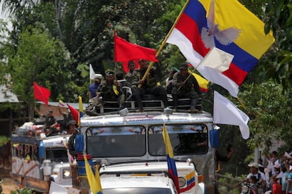 Las chivas, los buses que los habitantes del interior de Colombia usan para moverse de un pueblo a otro, ha sido uno de los transportes más usados durante la última marcha de las FARC.