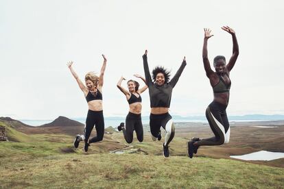 El hiking o senderismo es una de las actividades al aire libre más saludables. Esta disciplina, realizada normalmente en grupo, es una de las más asequibles, ayuda a mejorar la salud cardiovascular y nos permite disfrutar de la naturaleza.

Campaña de la colección de H&M Sport para la primavera-verano 2018 con prendas de materiales 100% sostenibles.

 

 