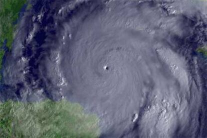 El huracán Wilma, en una fotografía de satélite ayer por la mañana.