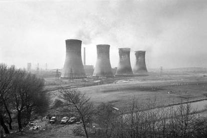 Central nuclear de Agecroft, de la serie <i>The british landscapes</i>, de John Davies.