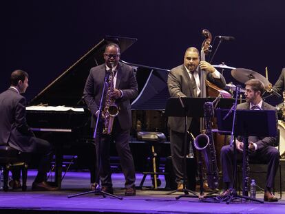 Wynton Marsalis durante una presentación con Jazz at Lincoln Center Orchestra en la Alhóndiga de Granaditas por el Festival Cervantino, el jueves pasado en Guanajuato (México).