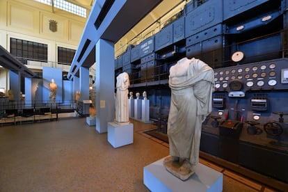 La central eléctrica de Montemartini que hoy es sede de uno de los museos Capitolinos de Roma (Italia).