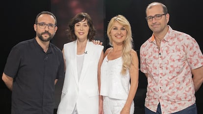 José Rodríguez, guionista, Ruth Díaz, actriz, Cayetana Guillén Cuervo, actriz y presentadora, y Paco Cabezas, cineasta, en Versión española, emitido en La 2uionista