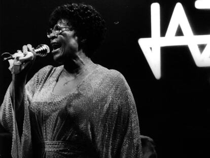 Ella Fitzgerald, durante su actuación en el Festival de Vitoria en 1983.