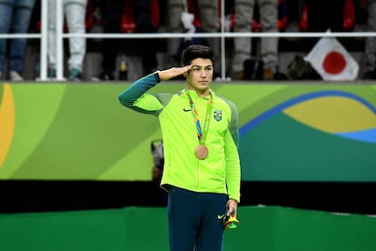 Arthur Mariano Nory, bronze no salto da ginástica artística, é um dos militares da delegação brasileira