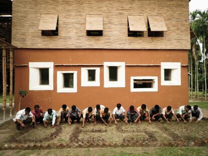 La escuela de barro y bamb&uacute; que la arquitecta austriaca Anna Heringer levant&oacute; en Rudrapur, en Bangladesh. 