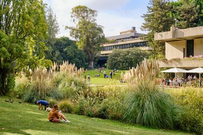 Los jardines del Museo Gulbenkian en Lisboa.  