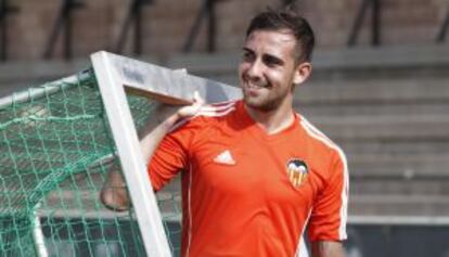 Paco Alcácer, en un entrenamiento.