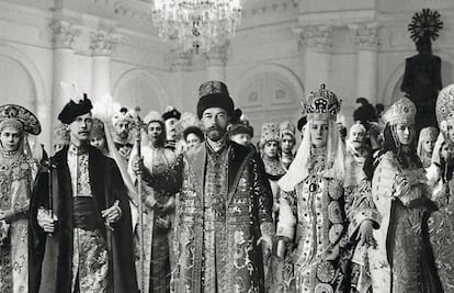 El zar Nicolás II ideó un fastuoso baile de disfraces que constituiría un viaje en el tiempo al reinado de Alejo I.
