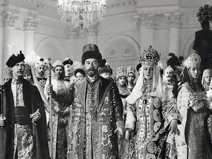 El zar Nicolás II ideó un fastuoso baile de disfraces que constituiría un viaje en el tiempo al reinado de Alejo I.