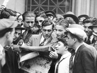24 de octubre de 1929. Wall Street colapsó en el llamado Jueves Negro. Hasta los más jóvenes compraron prensa ese día.