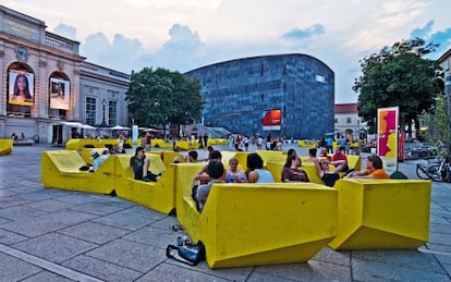 Atardecer en el Museum Quartier de Viena, el barrio de los museos de la capital austriaca.