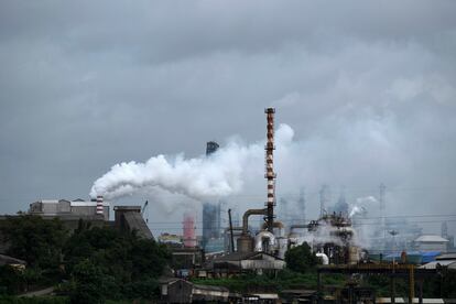 crude oil refinery in Kochi, Kerala