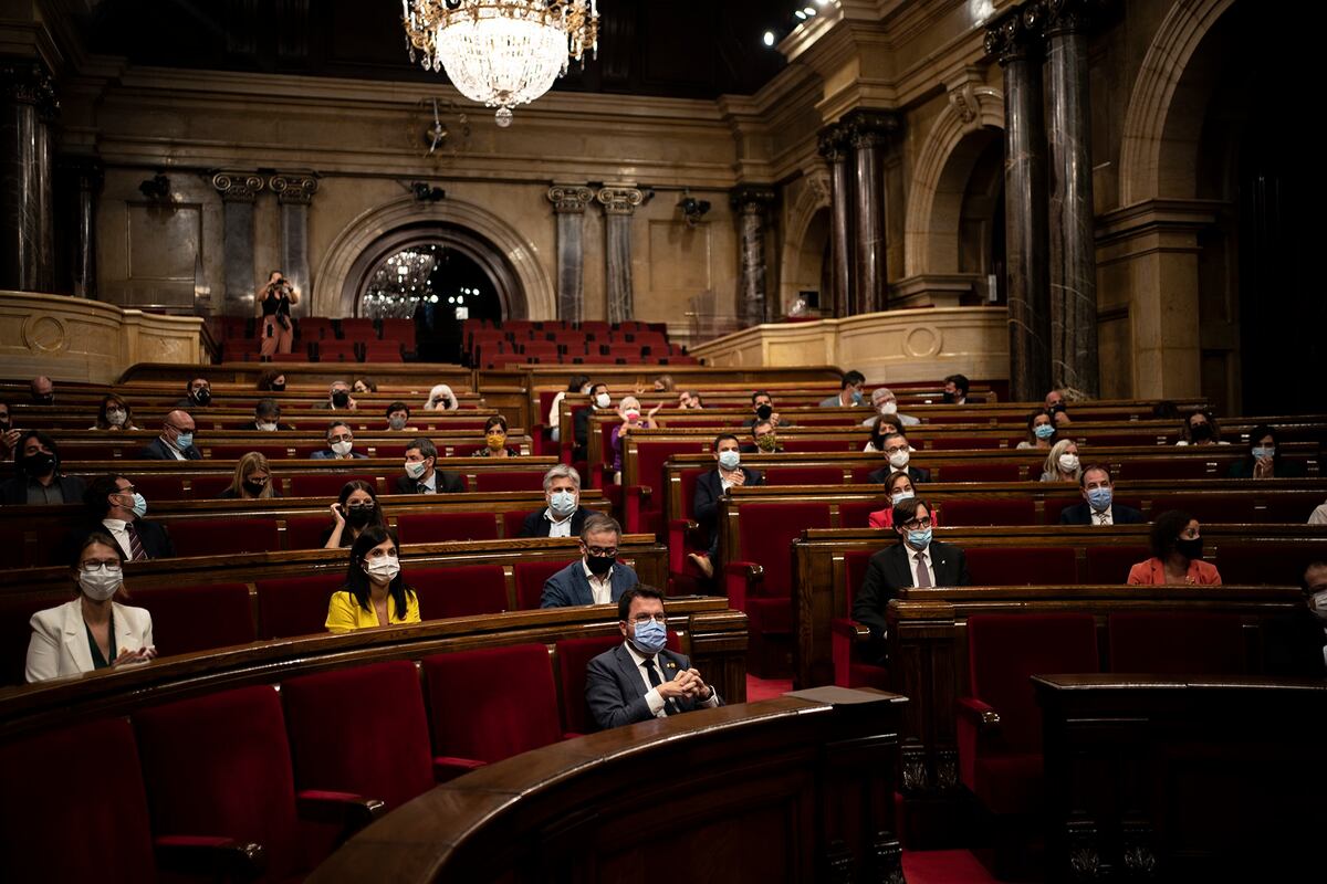 Junts y PSC se alían para que el Parlament reclame la ampliación de El ...
