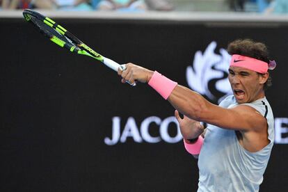 Nadal durante el partido ante Dzumhur en Melbourne.