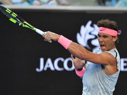 Nadal durante el partido ante Dzumhur en Melbourne.