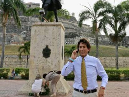&Aacute;lvaro de Marichalar hablando por el m&oacute;vil en Cartagena (Colombia).