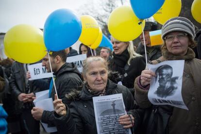 Una manifestación a favor de la permanencia de Crimea en Ucrania, este domingo en Simferópol.