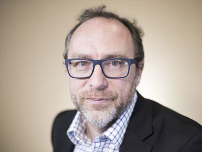  Jimmy Wales, creador de Wikipedia.