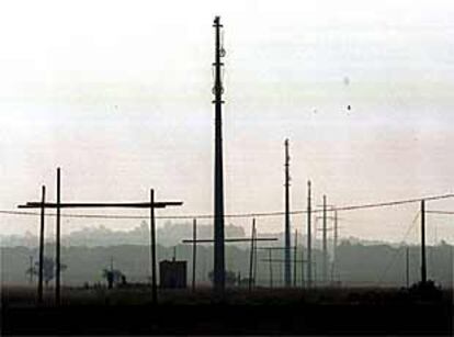 Torres eléctricas de la línea de las Gavarres en el término de Llagostera.