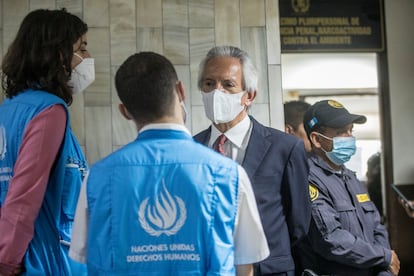 El periodista José Rubén Zamora acude a la audiencia por un caso en su contra, este martes en Ciudad de Guatemala.