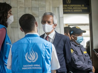 El periodista José Rubén Zamora acude a la audiencia por un caso en su contra, este martes en Ciudad de Guatemala.