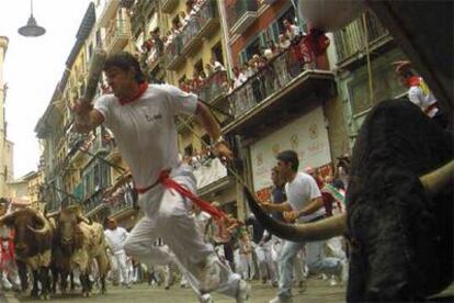 Los toros de Fuente Ymbro, a su paso por Mercaderes.