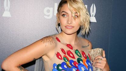 Paris Jackson nos pr&ecirc;mios GLAAD.