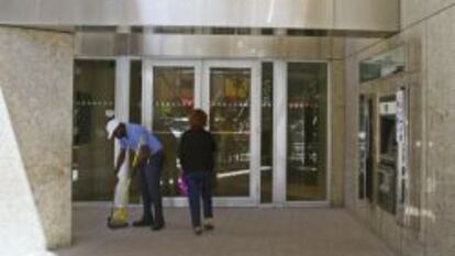 Fachada de una sucursal de City National Bank en Florida