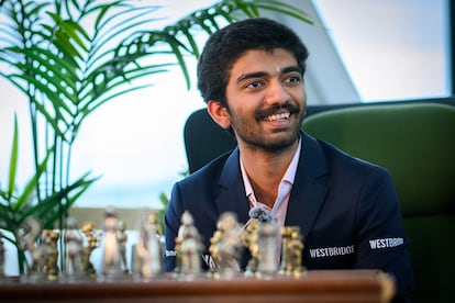 Dommaraju Gukesh, este domingo en Stavanger (Noruega) antes del sorteo de emparejamientos de la primera ronda