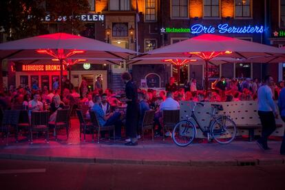 Terraza de un bar de Madrid en julio.