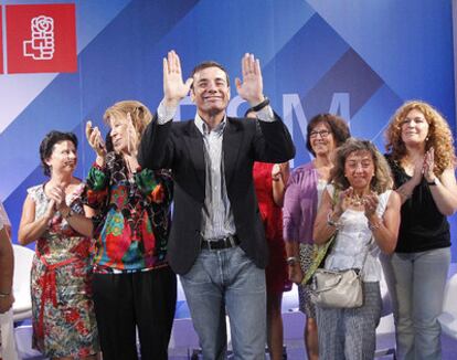 El secretario general del PSM en un acto de una plataforma de mujeres progresistas.