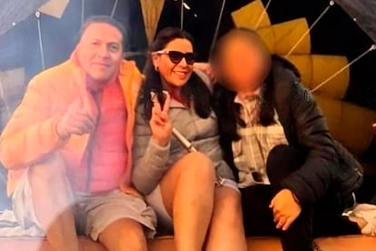 José Edgar Nolasco, de 50 años, y Viridiana Becerril, de 39, junto a su hija de 13 años.