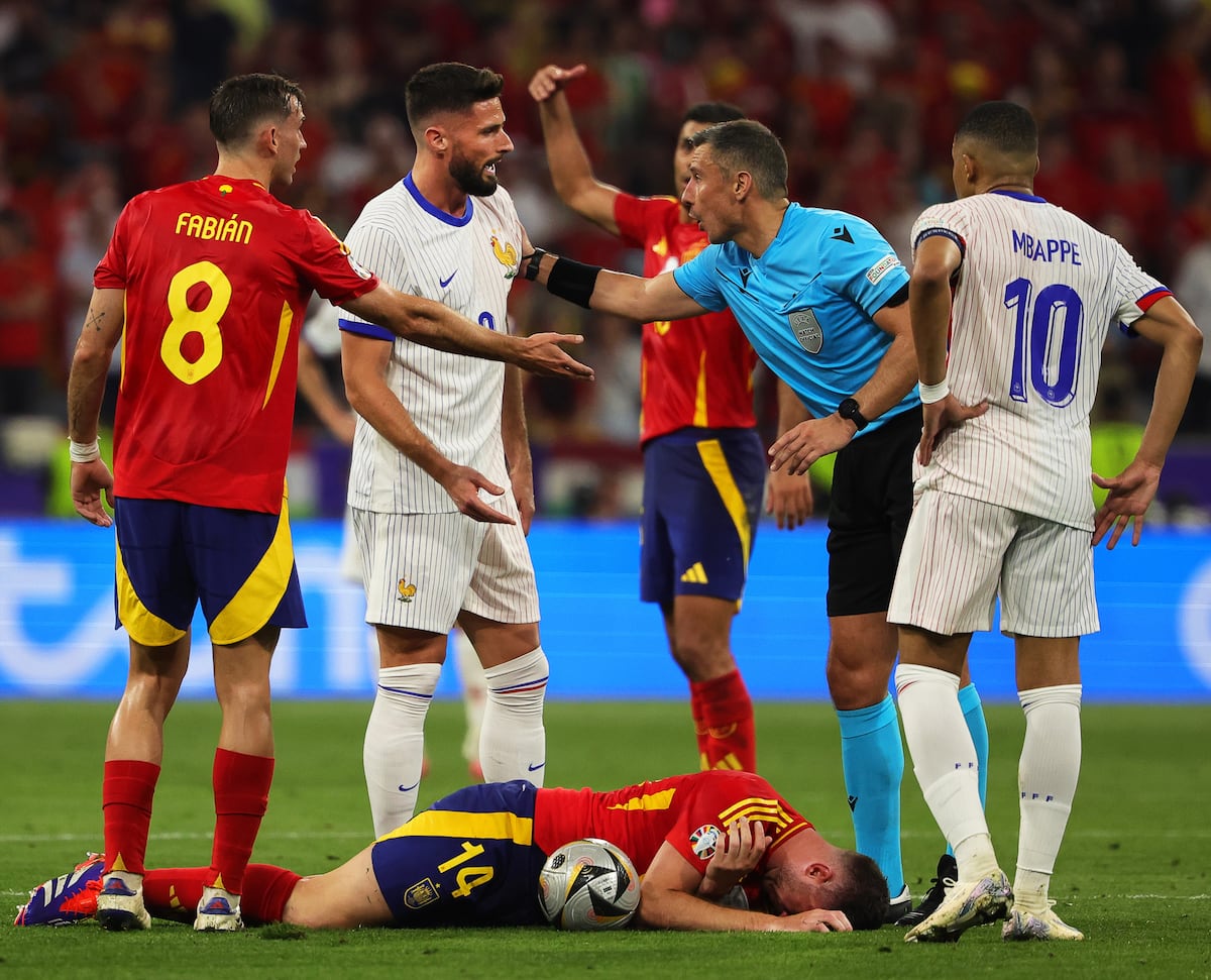 Slavko Vincic to Referee World Cup Final